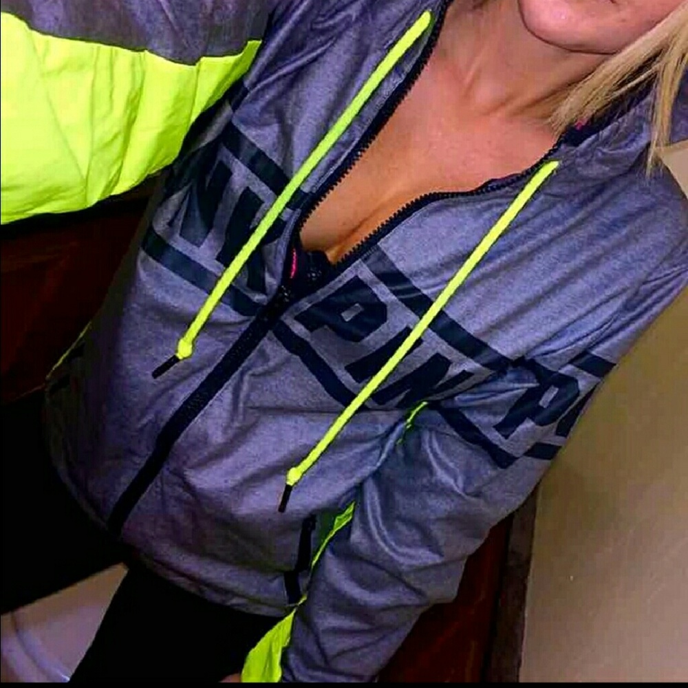 RARE VS PINK fleece lined windbreaker size xs/s - Picture 3 of 7